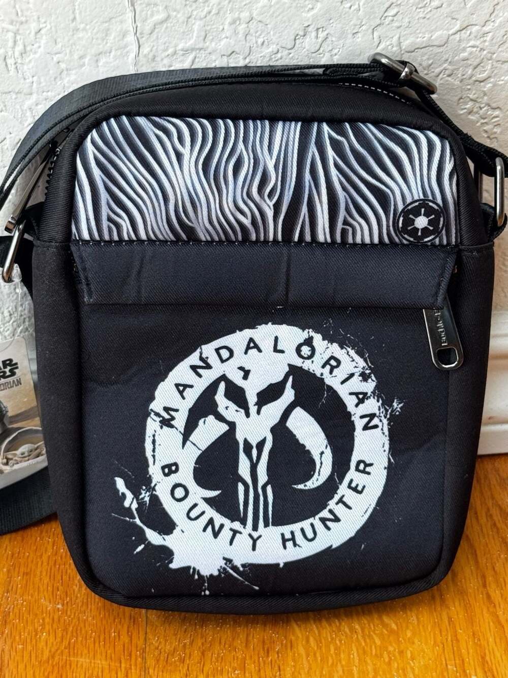 NWT Buckle-Down Star Wars The Mandalorian Bounty Hunter Crossbody Bag